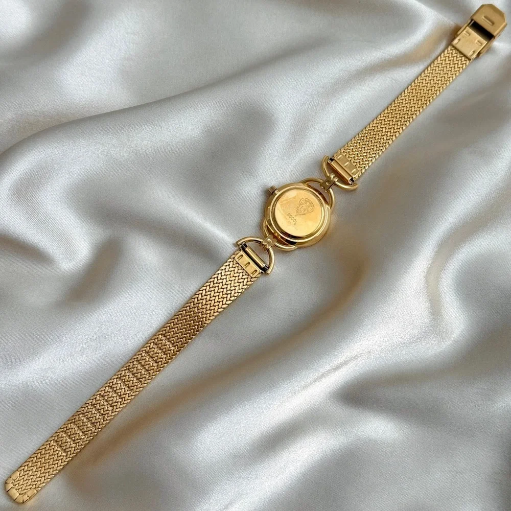 AUTHENTIC VINTAGE GUCCI GOLD WATCH - Picture 7 of 8